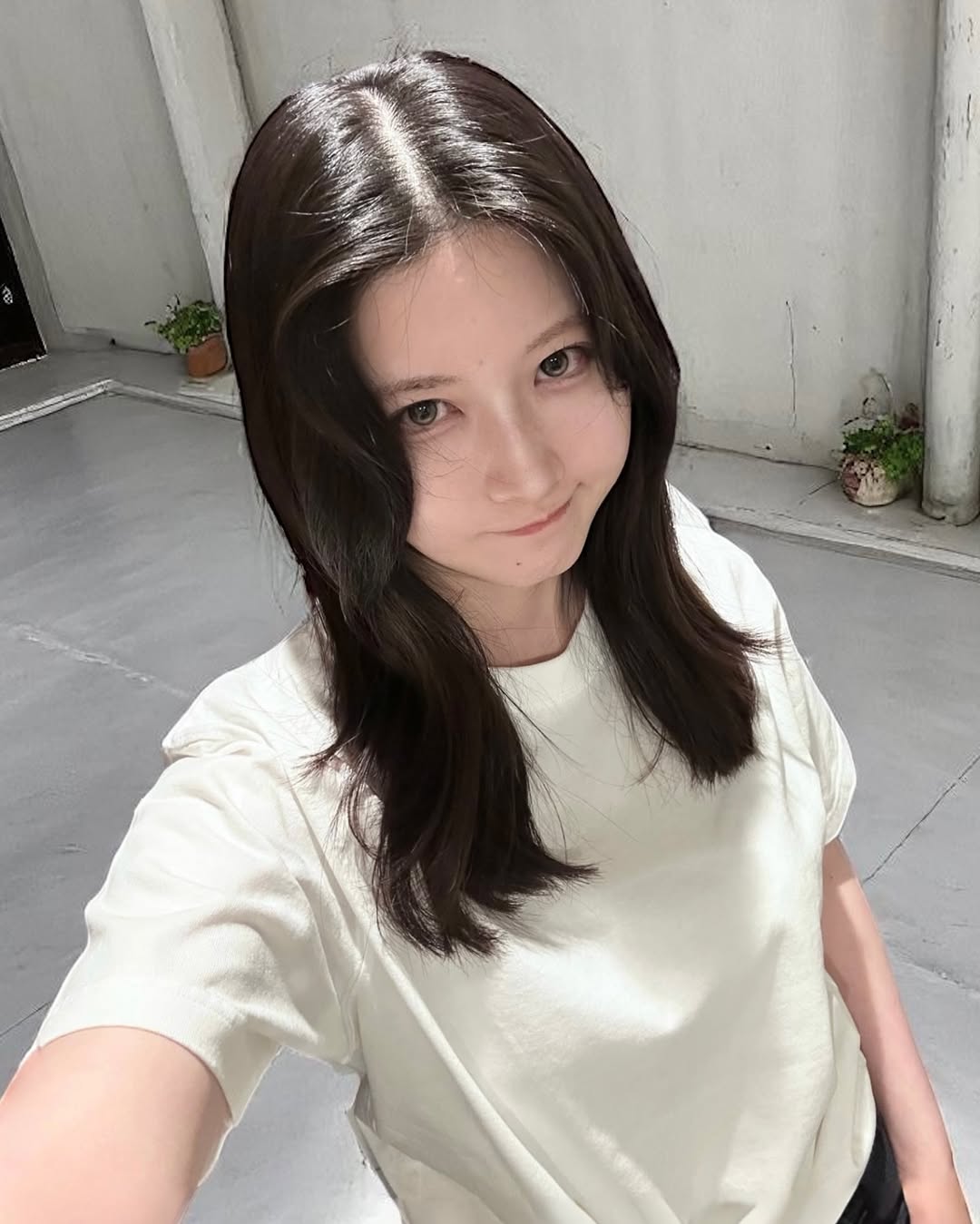 八田エミリおっぱいエロ画像