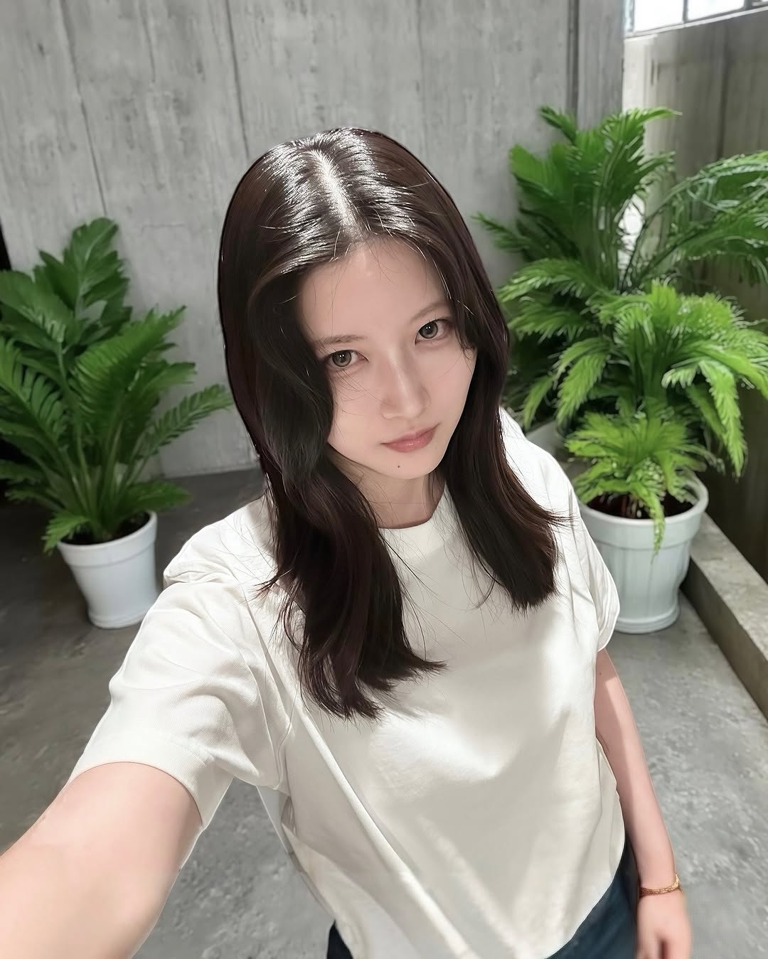 八田エミリおっぱいエロ画像