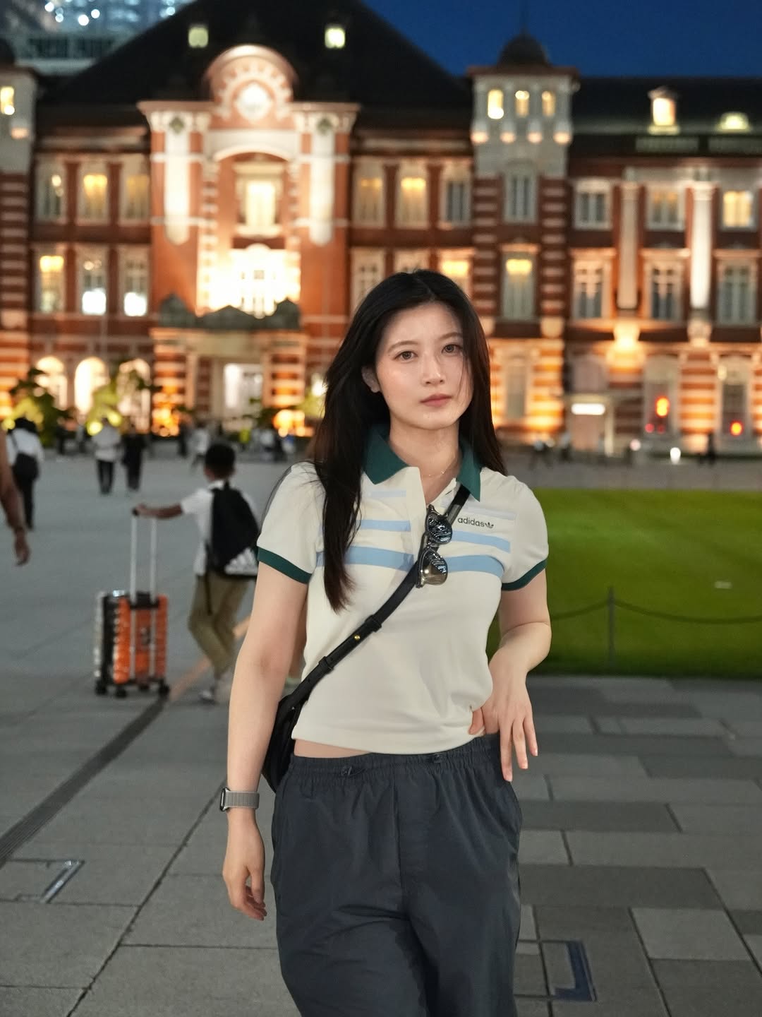 八田エミリおっぱいエロ画像