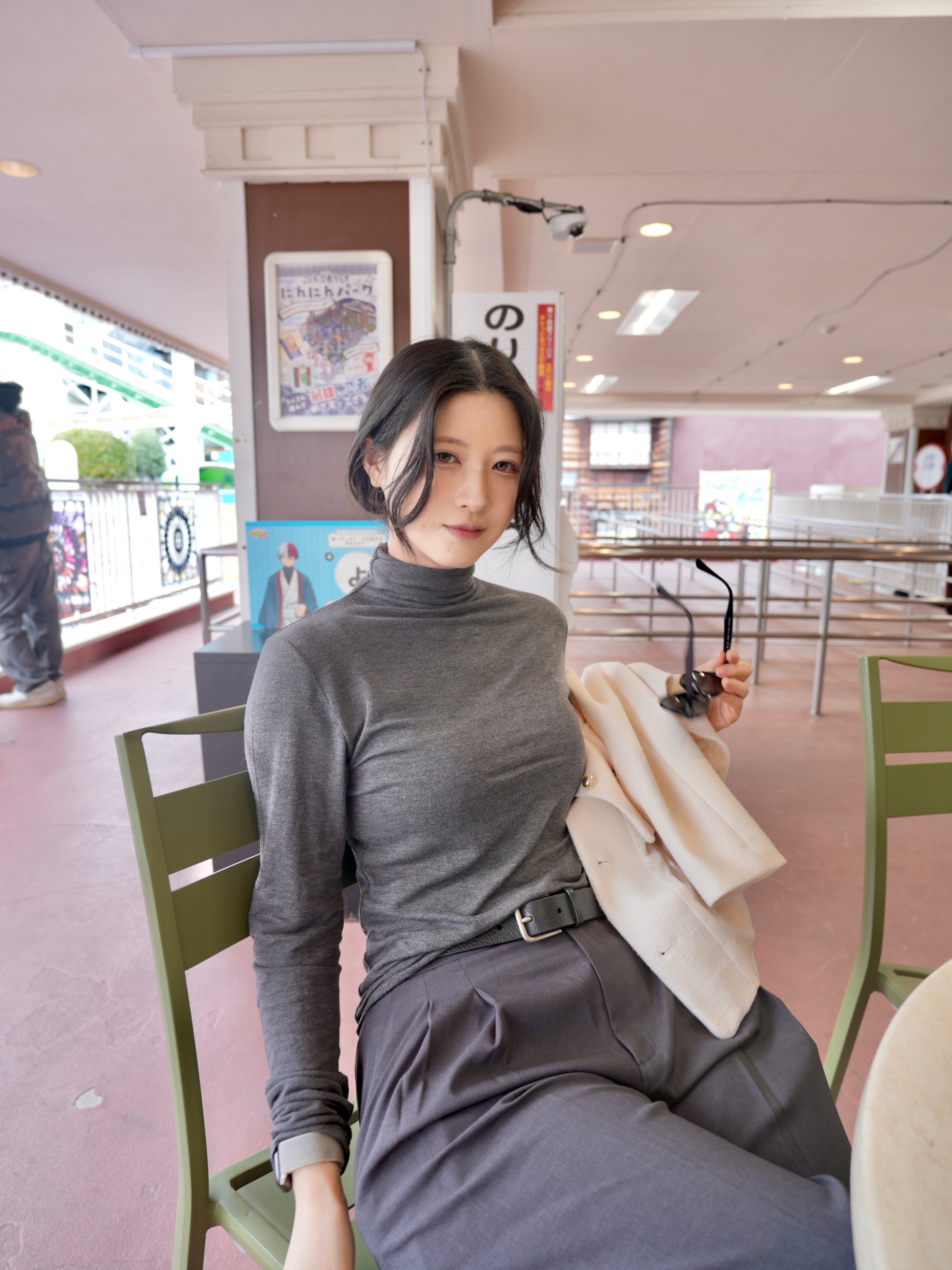 八田エミリおっぱいエロ画像