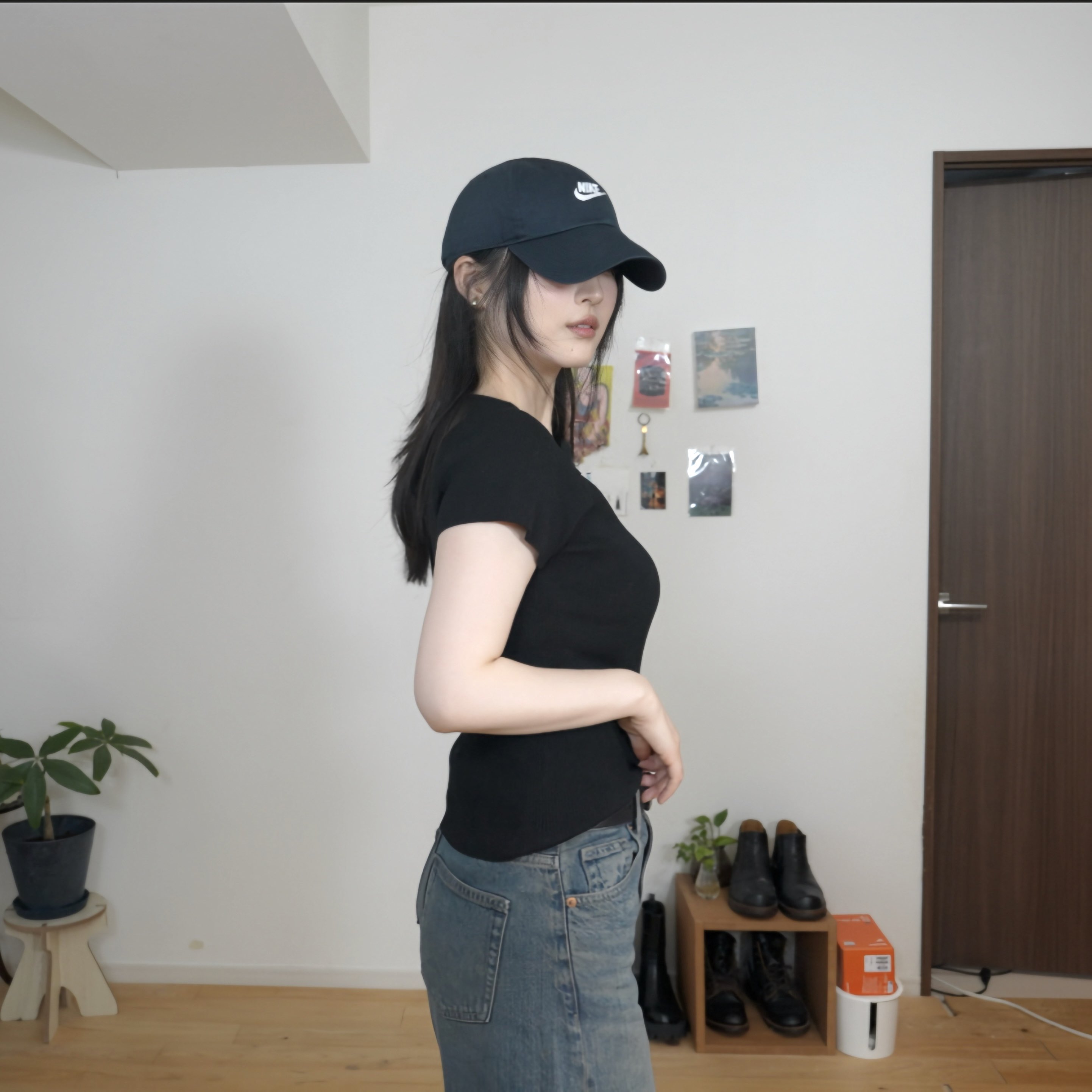 八田エミリおっぱいエロ画像