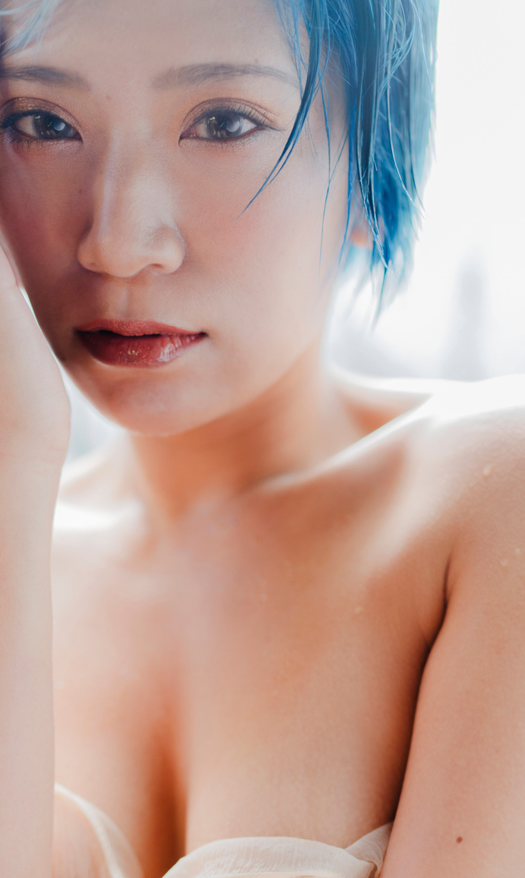 ぱーてぃーちゃん信子乳首グラビアおっぱいエロ画像