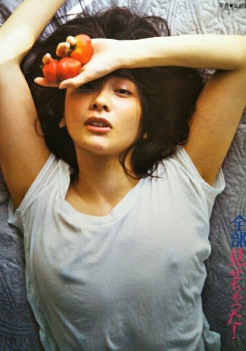 山崎真実乳首ヌードおっぱいエロ画像