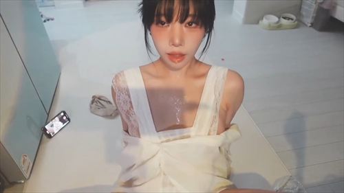 baerasoniのSNSで話題のセクシー写真