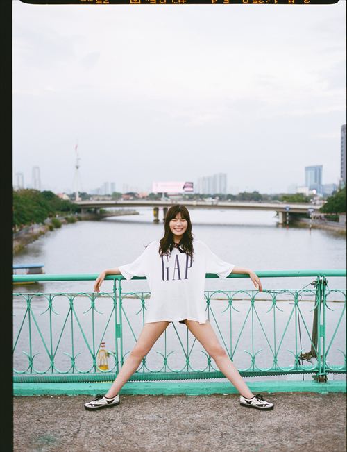 元BiSHセントチヒロ・チッチの写真集『千尋』先行カットのセクシーな一枚