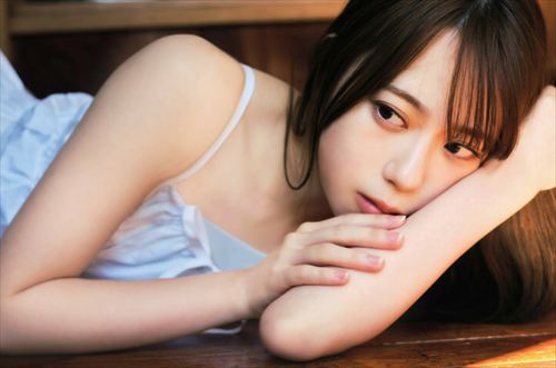 伊達さゆり 過去グラビア 妖艶なポーズ