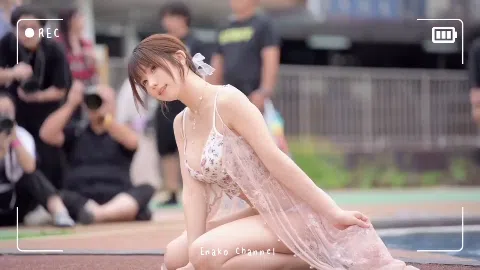 えなこ 2025年ダイナミックなコスプレポーズ