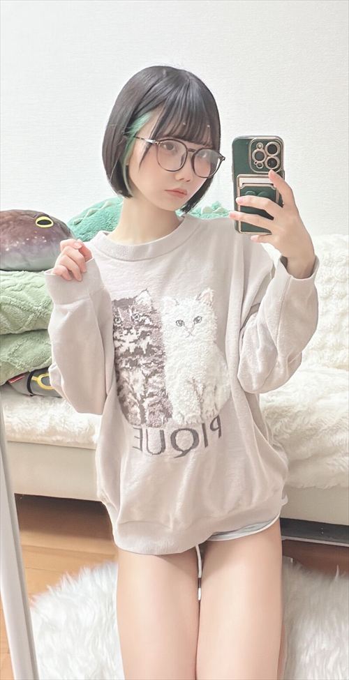 かれしちゃん えろい自撮り セクシーな衣装