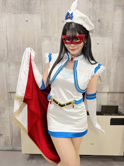 小池里奈 2025年個性的なコスプレ衣装