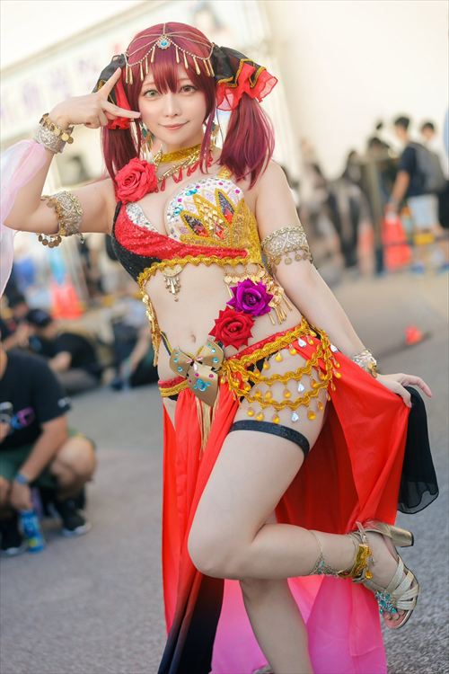 宮本彩希のコスプレ写真 セクシー