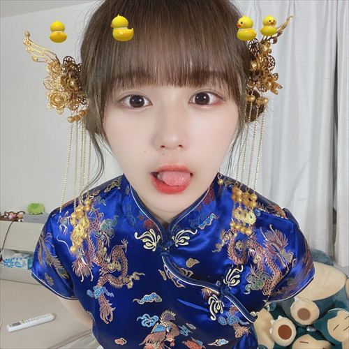 なえなの エロコス セクシーなコスプレ姿