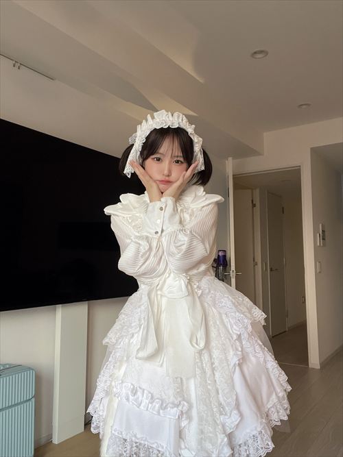 なえなの コスプレ 可愛さとセクシーさ