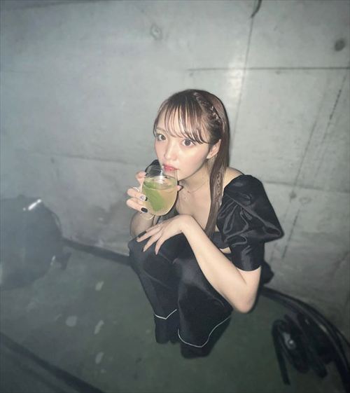 ねおちゃん（山崎嶺緒）の水着おっぱいがエロい！人気インフルエンサー