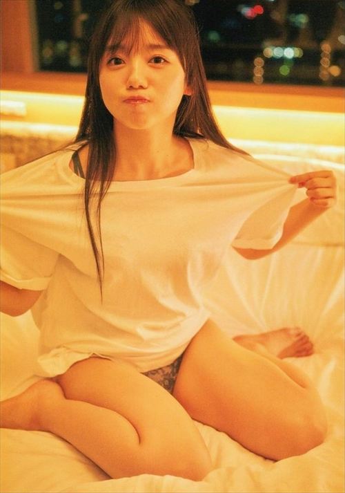 齊藤京子日向坂エログラビアおっぱい下着