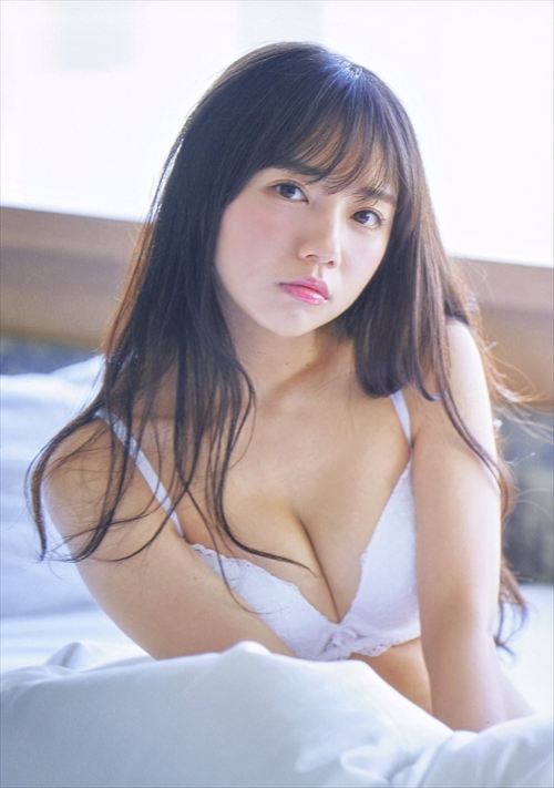 齊藤京子日向坂エログラビアおっぱい下着