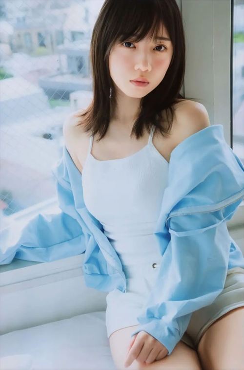 齊藤京子日向坂エログラビアおっぱい下着