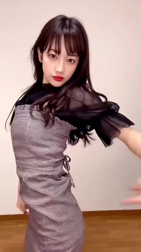 桜木心菜 ダンスGIF アイドルパフォーマンス 2025年
