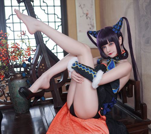 千夜未来エロ画像 セラフィーンのビキニで横乳がエロい