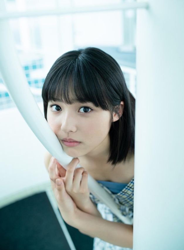 秋田汐梨ヌード濡れ場エロ乳首グラビア写真集PROTOSTAR