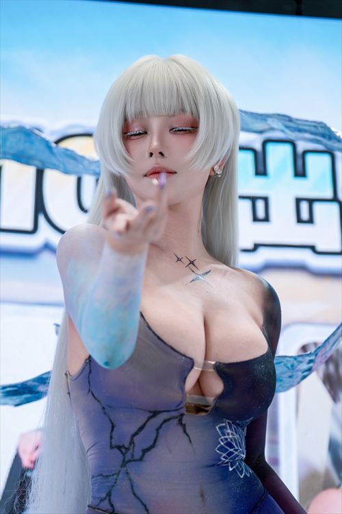 c107エロコスプレエロコスえなこ伊織もえコスプレイヤーおっぱい露出