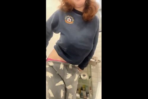 アメリカコメディアン ポルノ おっぱい揺れ