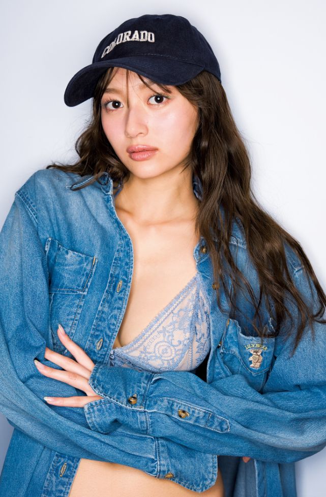 加藤栞ヌードエロ乳首グラビア1st写真集shi〜。