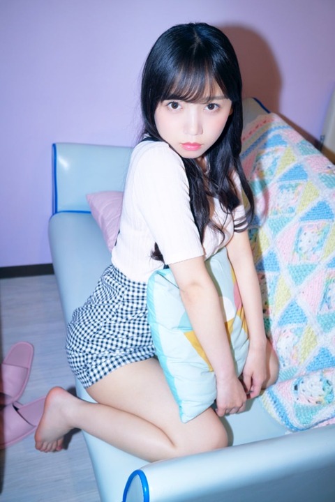 元日向坂46・齊藤京子、最新カレンダーがスケベ！彼女感満載ショット、良いなｗｗ