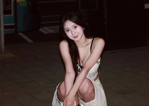 以濼 @yiluo2617_ 16歳 爆乳揺れ 台湾ダンス逸材