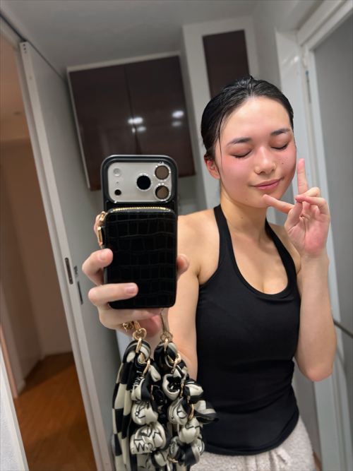 山中知恵ヌードエロ写真集乳首グラビアSNS