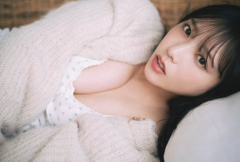 与田祐希、行為直前の下着姿を晒すｗｗＧカップの爆乳がたまらん・・