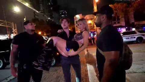 ノーパン美少女エロ画像