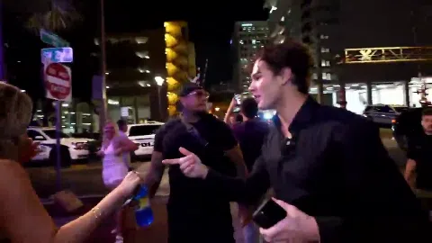 ノーパン美少女エロ画像