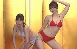 芸人「爆乳パンチ」さん、巨乳がエロ過ぎｗｗ水着おっぱいのせいでネタに集中できませんー