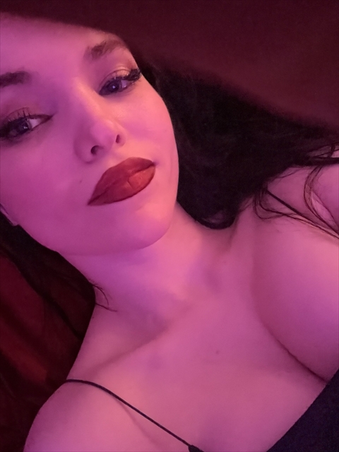 ダヴ・キャメロン濡れ場エロドラマヌード乳首おっぱいセックス