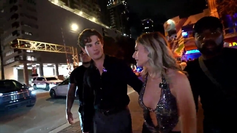 ノーパン美少女エロ画像