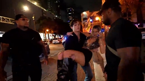 ノーパン美少女エロ画像