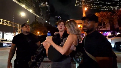 ノーパン美少女エロ画像