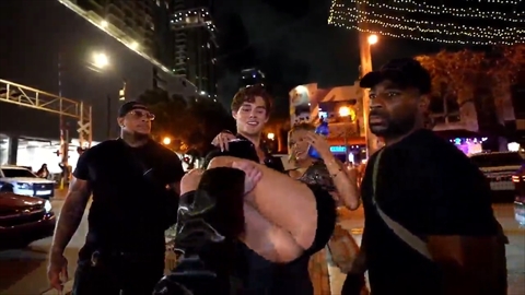 ノーパン美少女エロ画像