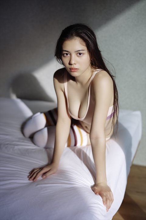 与田祐希おっぱいエロ画像