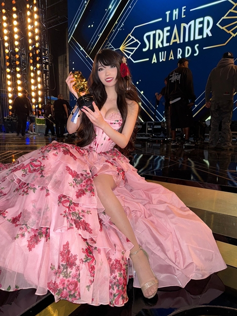Emiruコスプレエロ画像