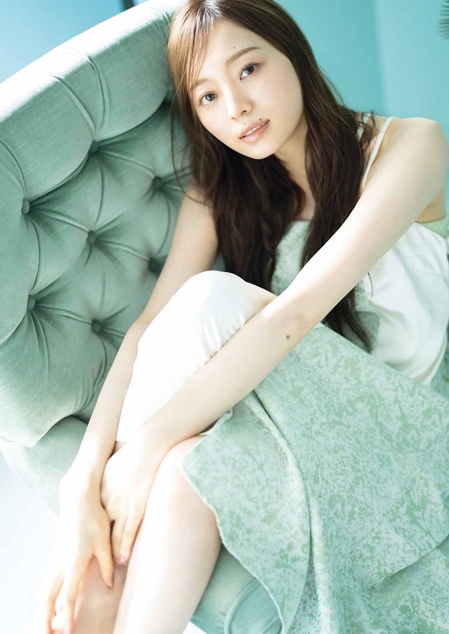 梅澤美波グラビアおっぱいエロ画像