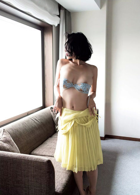 佐藤寛子ヌート乳首おっぱいエロ画像