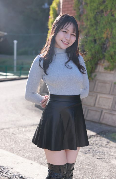 RISA乳首ヌードエロ画像