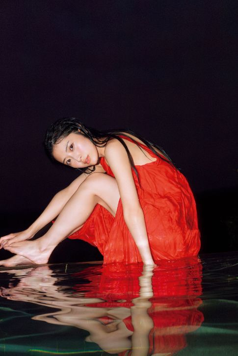 佐藤綺星エロ画像