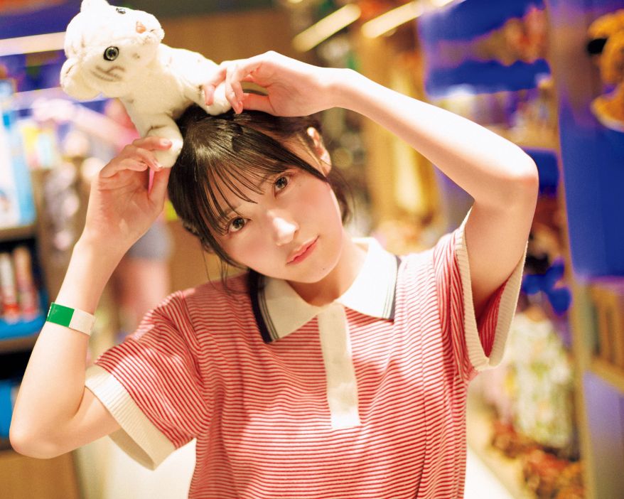 佐藤綺星エロ画像