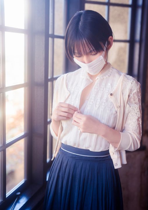 丸の内OLレイナヌード乳首エロ画像