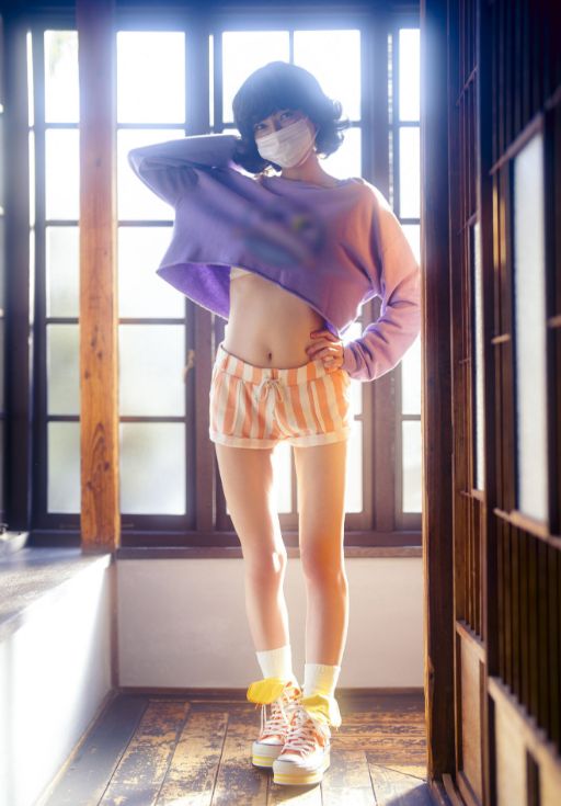 丸の内OLレイナヌード乳首エロ画像