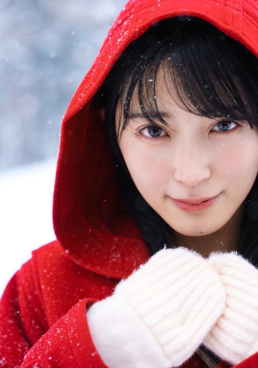 佐藤綺星エロ画像