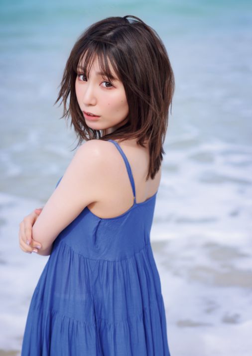 鈴木愛奈グラビアおっぱいエロ画像