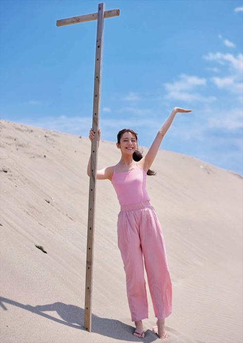 貴島明日香ヌードエロ濡れ場おっぱい水着グラビア写真集